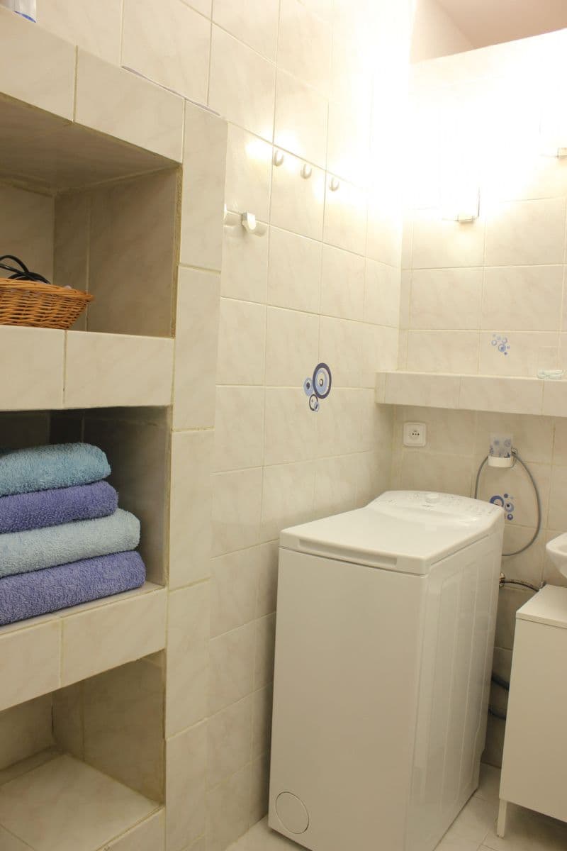 Pronájem bytu  52 m², Sabinovská, Ružinov, Bratislavský kraj