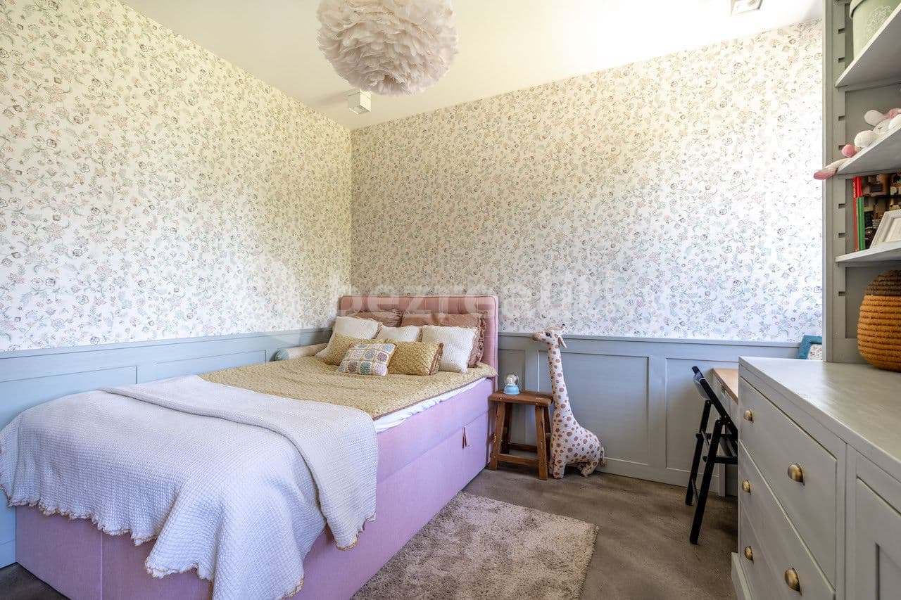 Pronájem bytu  240 m², Černěves, Černěves, Ústecký kraj