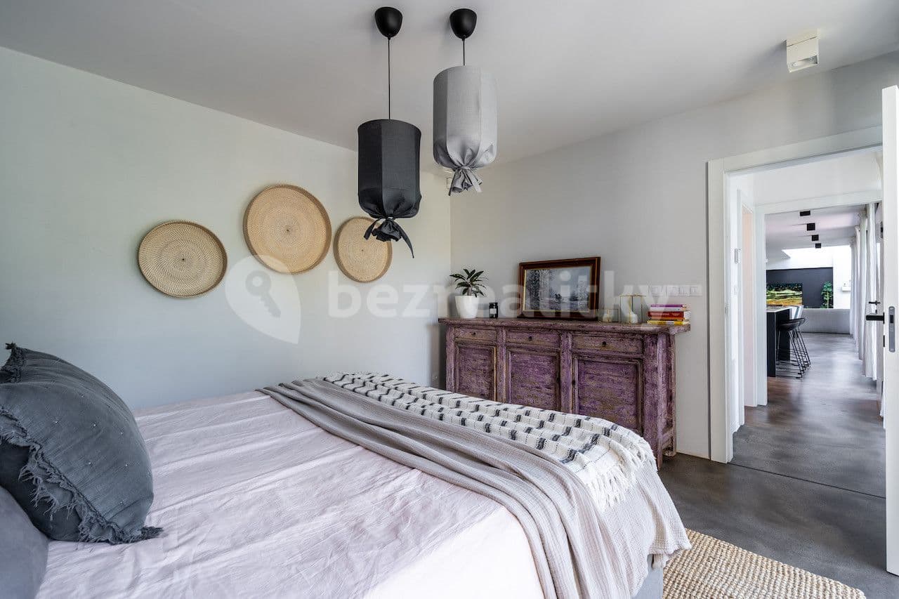 Pronájem bytu  240 m², Černěves, Černěves, Ústecký kraj