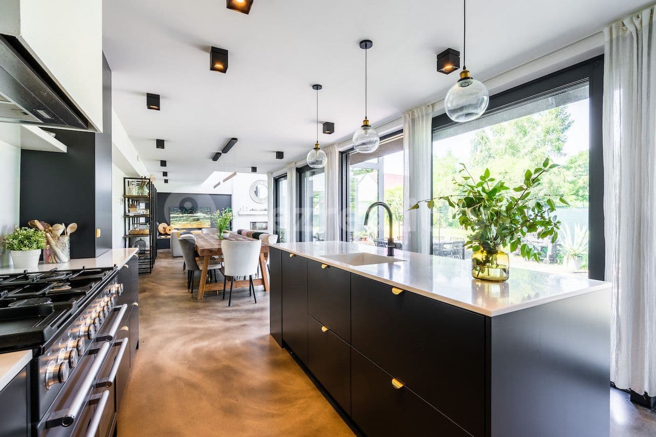 Pronájem bytu  240 m², Černěves, Černěves, Ústecký kraj