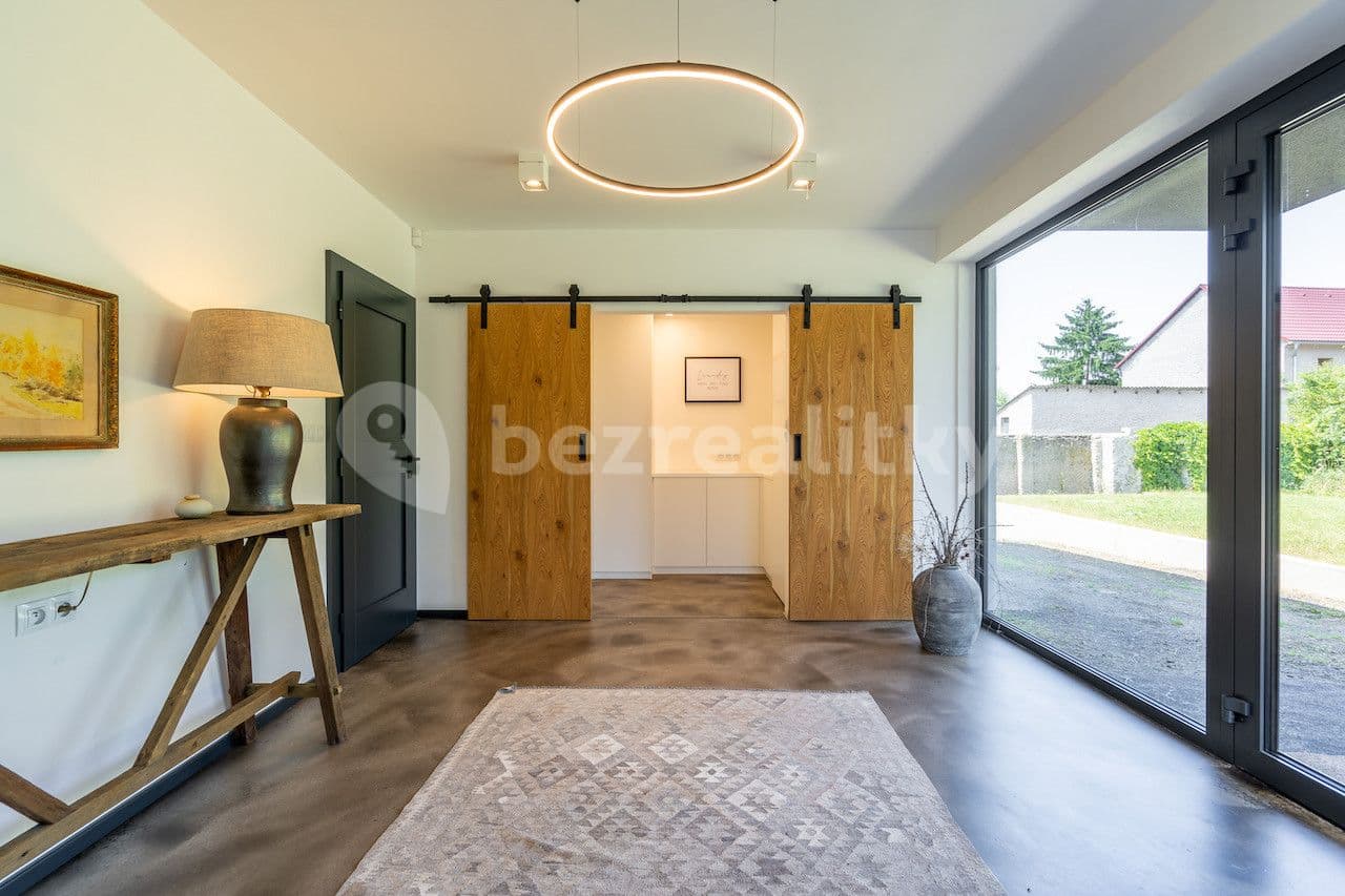 Pronájem bytu  240 m², Černěves, Černěves, Ústecký kraj