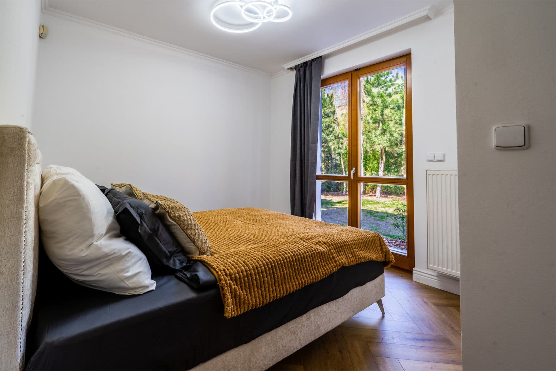 Pronájem bytu  250 m², Pod Valem II., Průhonice, Středočeský kraj