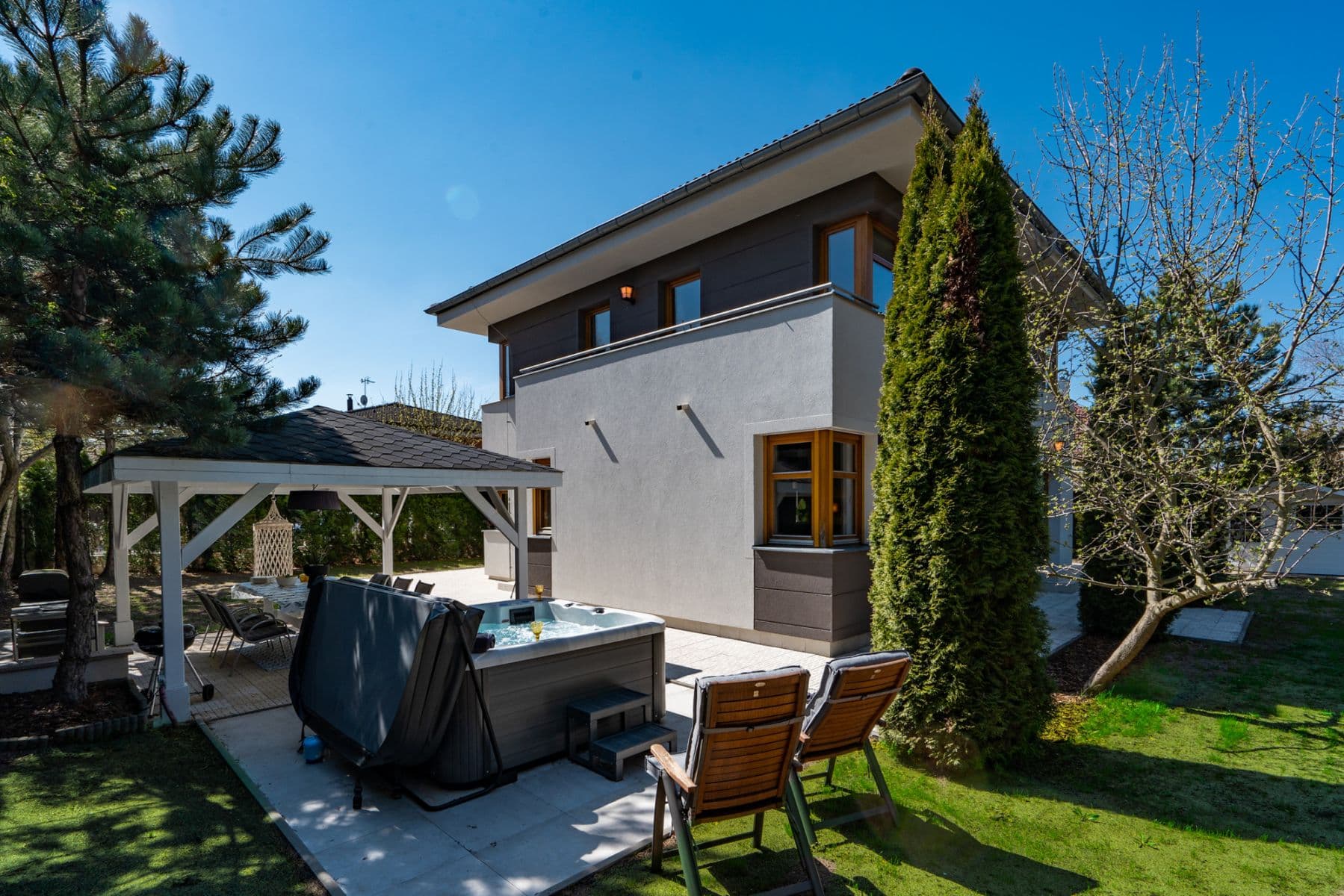 Pronájem bytu  250 m², Pod Valem II., Průhonice, Středočeský kraj