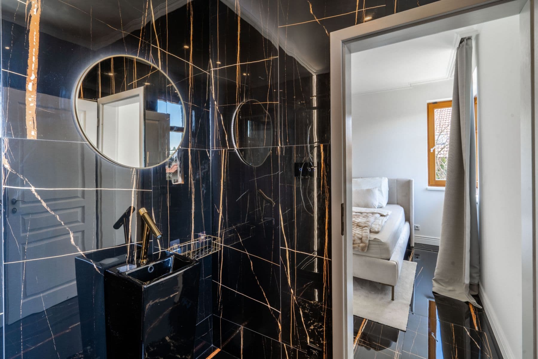 Pronájem bytu  250 m², Pod Valem II., Průhonice, Středočeský kraj
