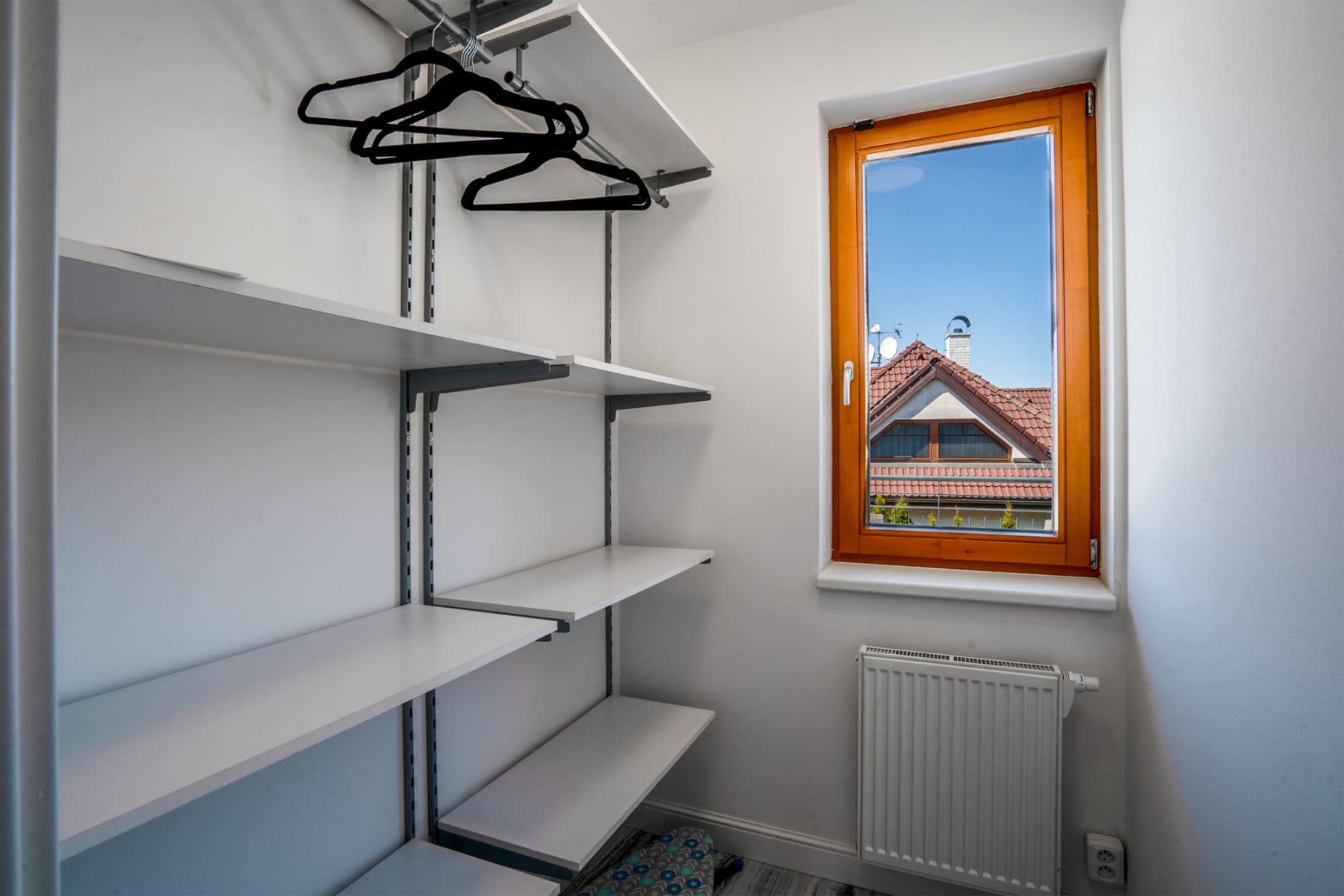 Pronájem bytu  250 m², Pod Valem II., Průhonice, Středočeský kraj