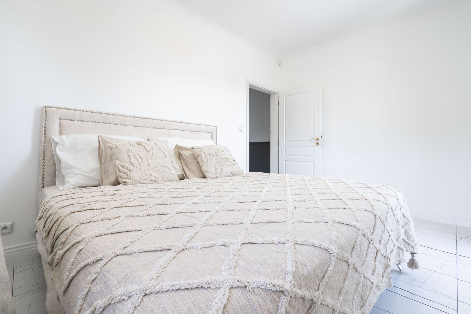 Pronájem bytu  250 m², Pod Valem II., Průhonice, Středočeský kraj