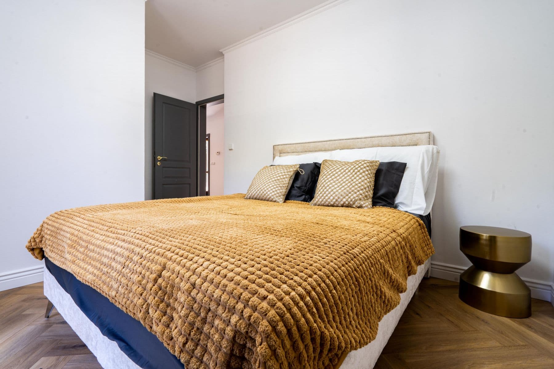 Pronájem bytu  250 m², Pod Valem II., Průhonice, Středočeský kraj