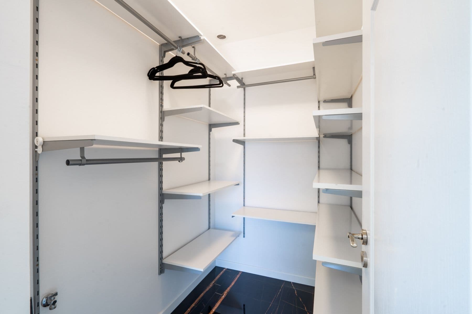 Pronájem bytu  250 m², Pod Valem II., Průhonice, Středočeský kraj
