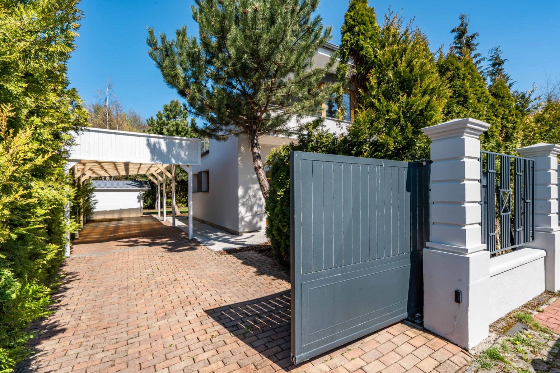 Pronájem bytu  250 m², Pod Valem II., Průhonice, Středočeský kraj