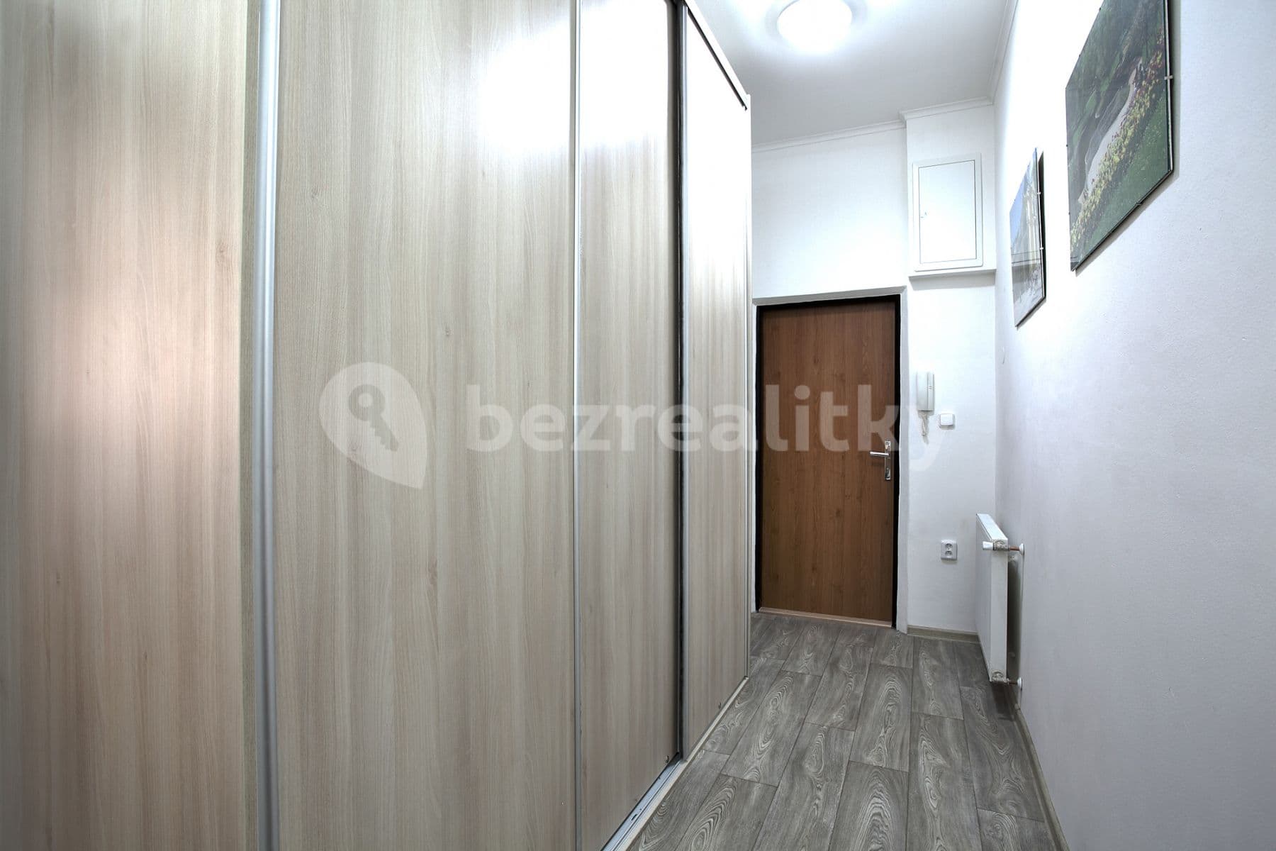 Pronájem bytu  20 m², Lesní, Mariánské Lázně, Karlovarský kraj