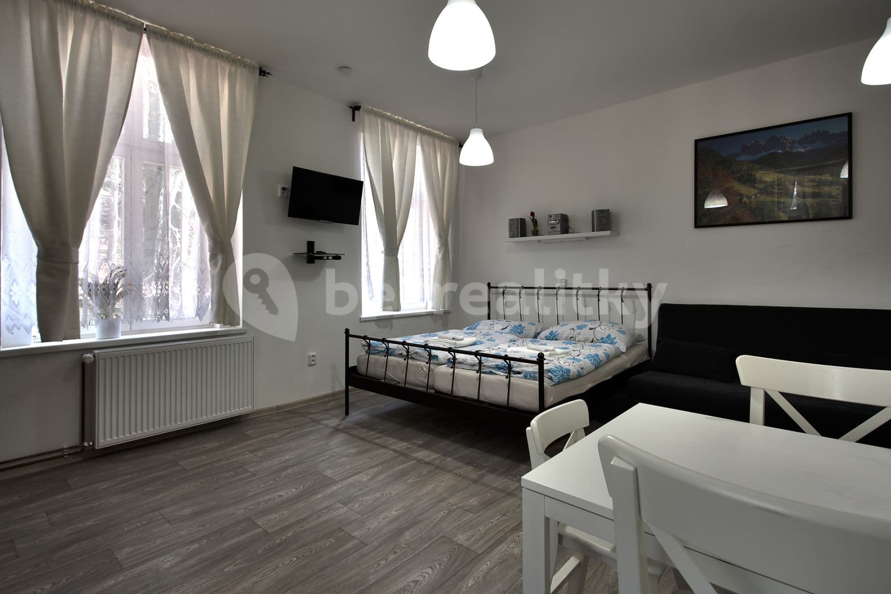 Pronájem bytu  20 m², Lesní, Mariánské Lázně, Karlovarský kraj