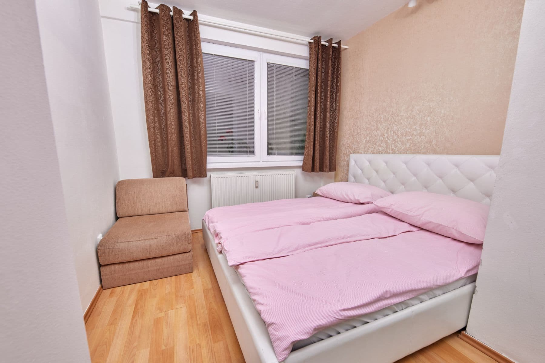 Pronájem bytu  45 m², Hradská, Vrakuňa, Bratislavský kraj