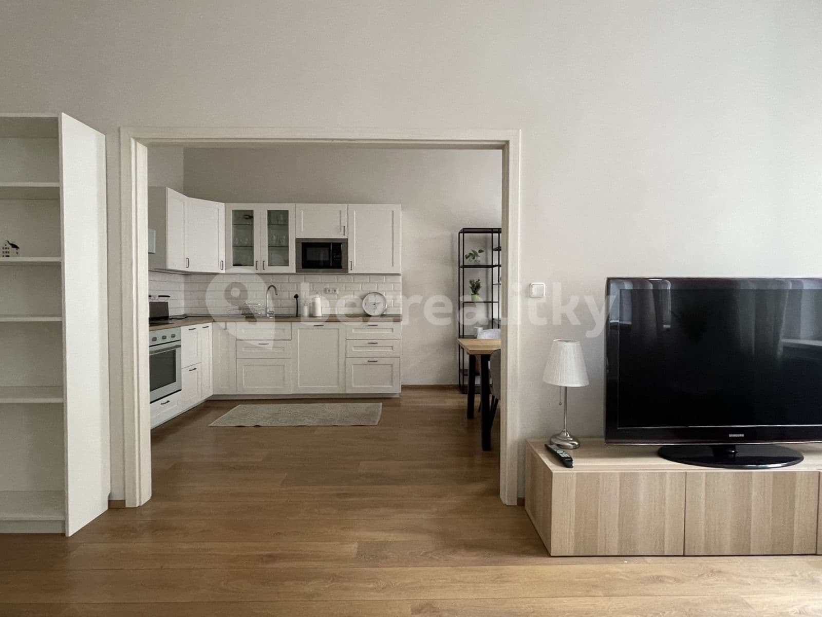 Pronájem bytu  99 m², Tomáškova, Praha, Praha