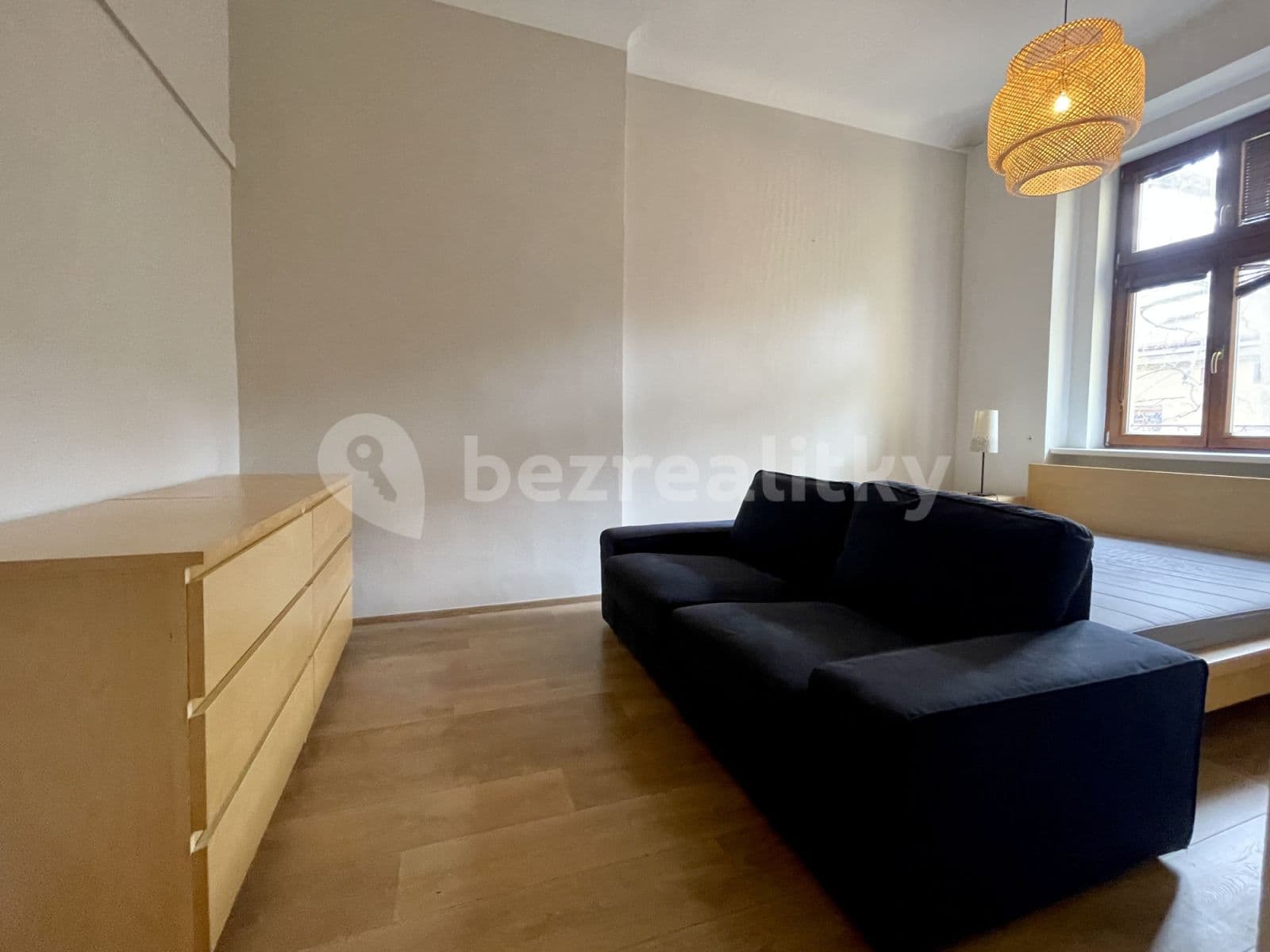 Pronájem bytu  99 m², Tomáškova, Praha, Praha