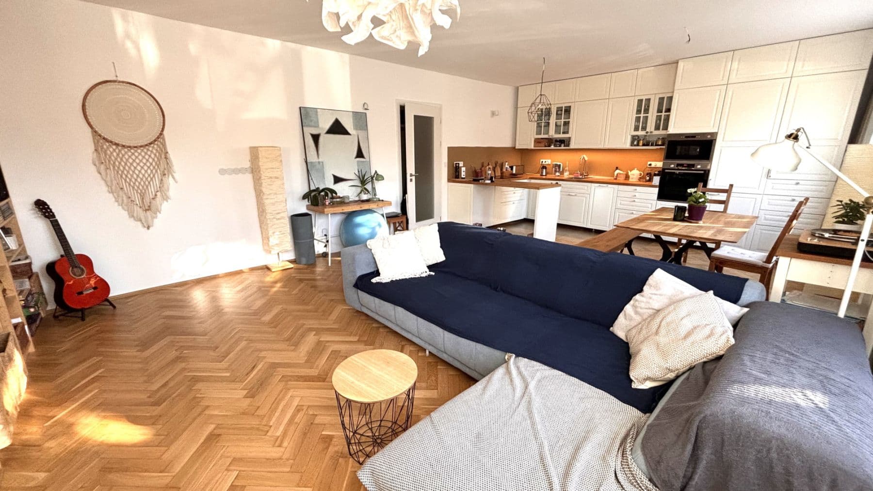 Pronájem bytu  76 m², Kafkova, Praha, Praha