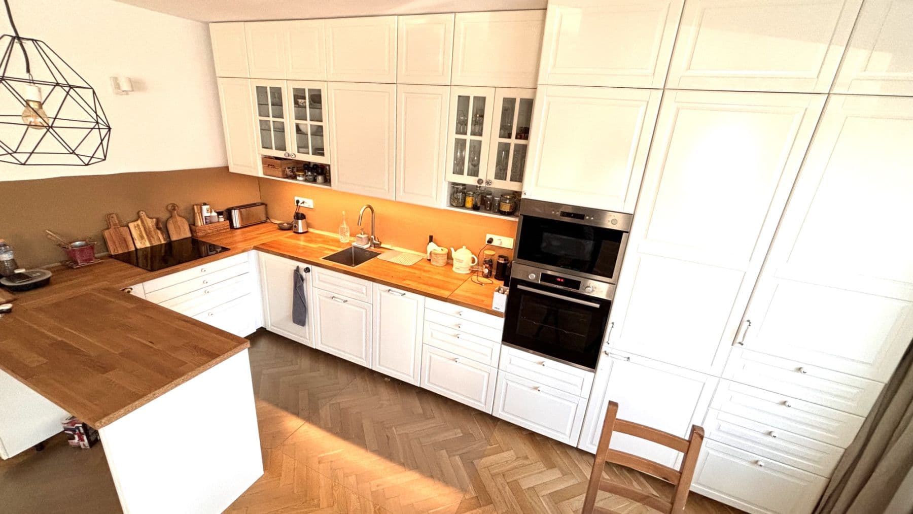 Pronájem bytu  76 m², Kafkova, Praha, Praha