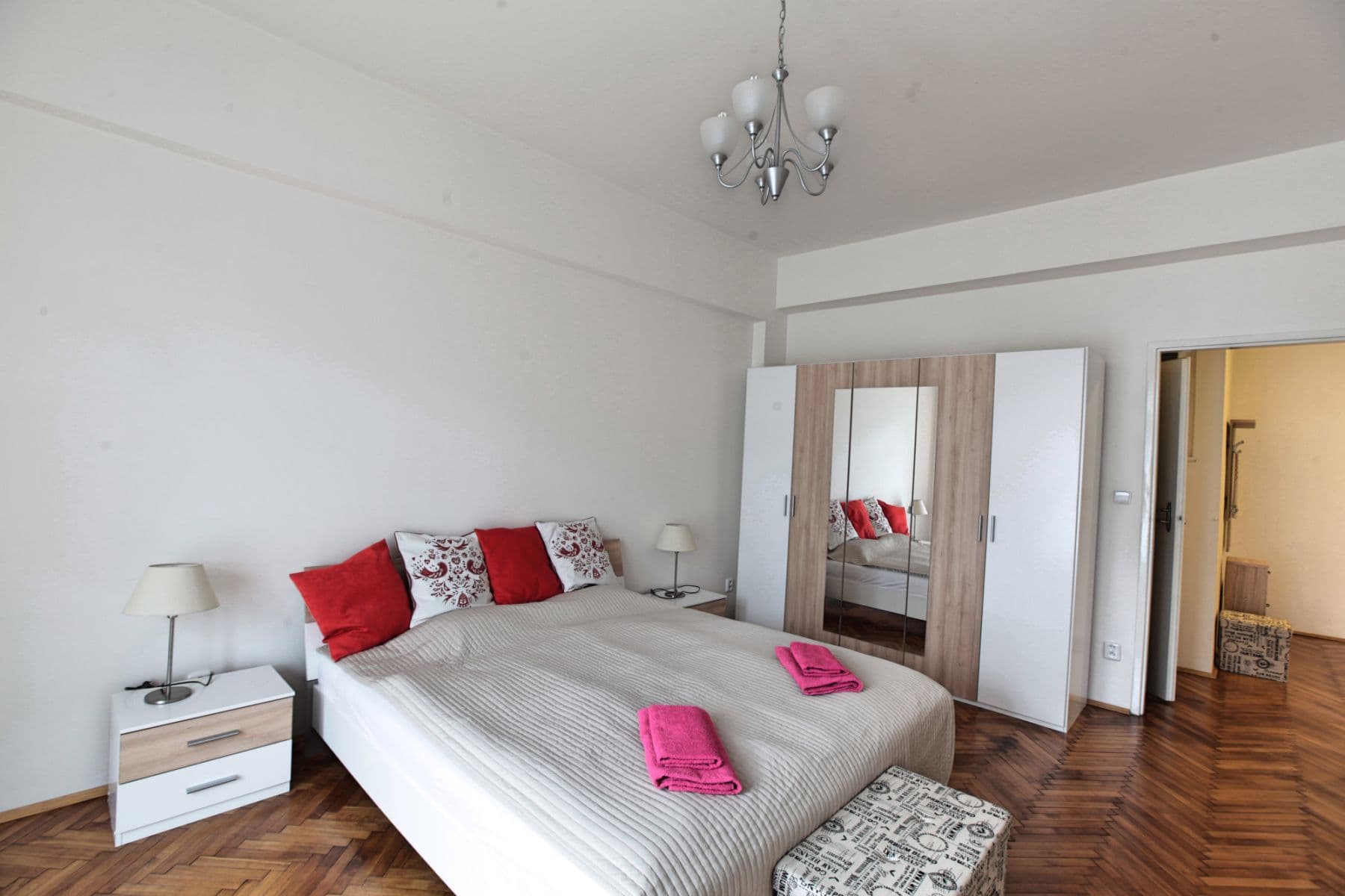 Pronájem bytu  63 m², Krakovská, Praha, Praha