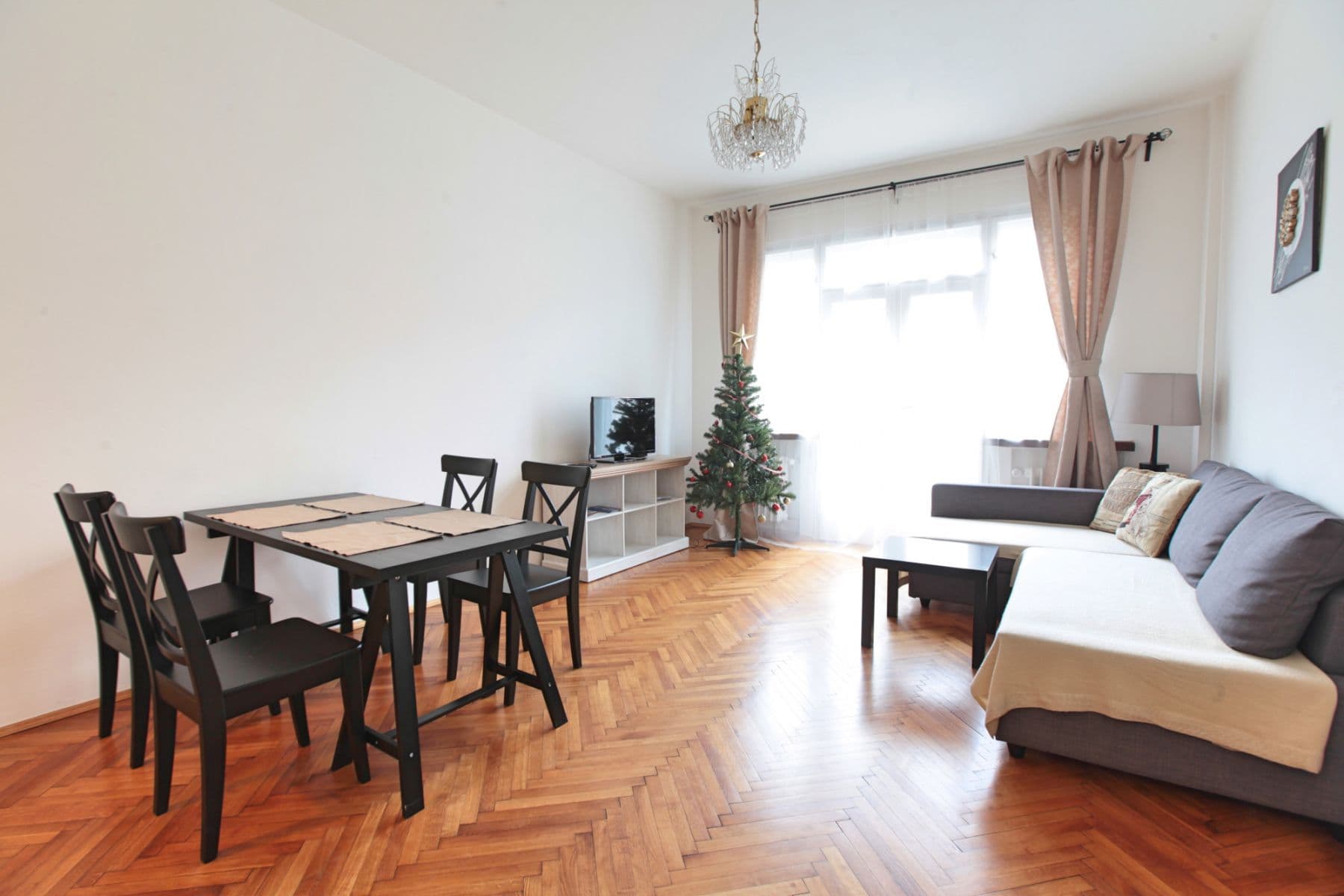 Pronájem bytu  63 m², Krakovská, Praha, Praha
