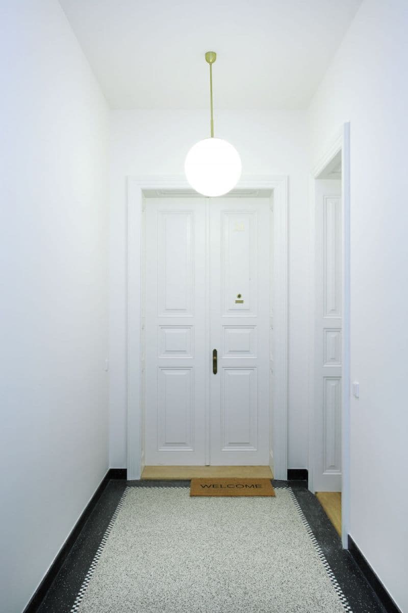 Pronájem bytu  64 m², Dlážděná, Praha, Praha