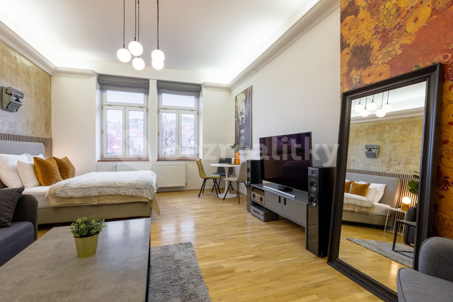 Pronájem bytu  160 m², Ruská, Praha, Praha
