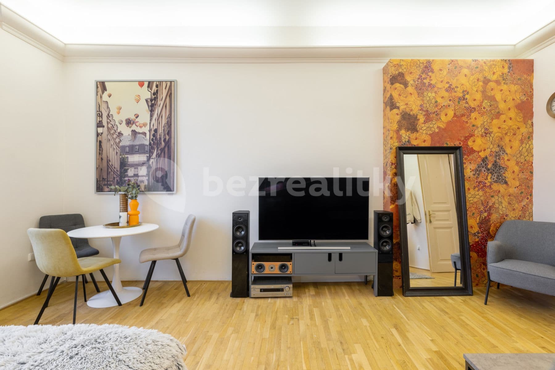 Pronájem bytu  160 m², Ruská, Praha, Praha