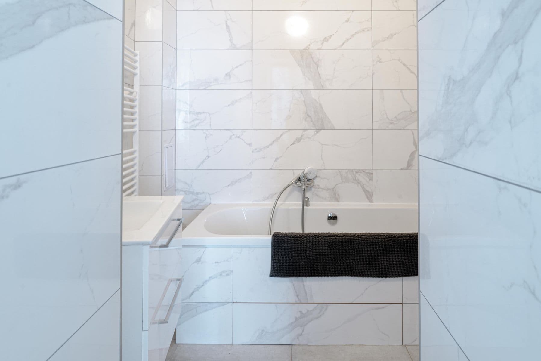 Pronájem bytu  85 m², Košická, Praha, Praha
