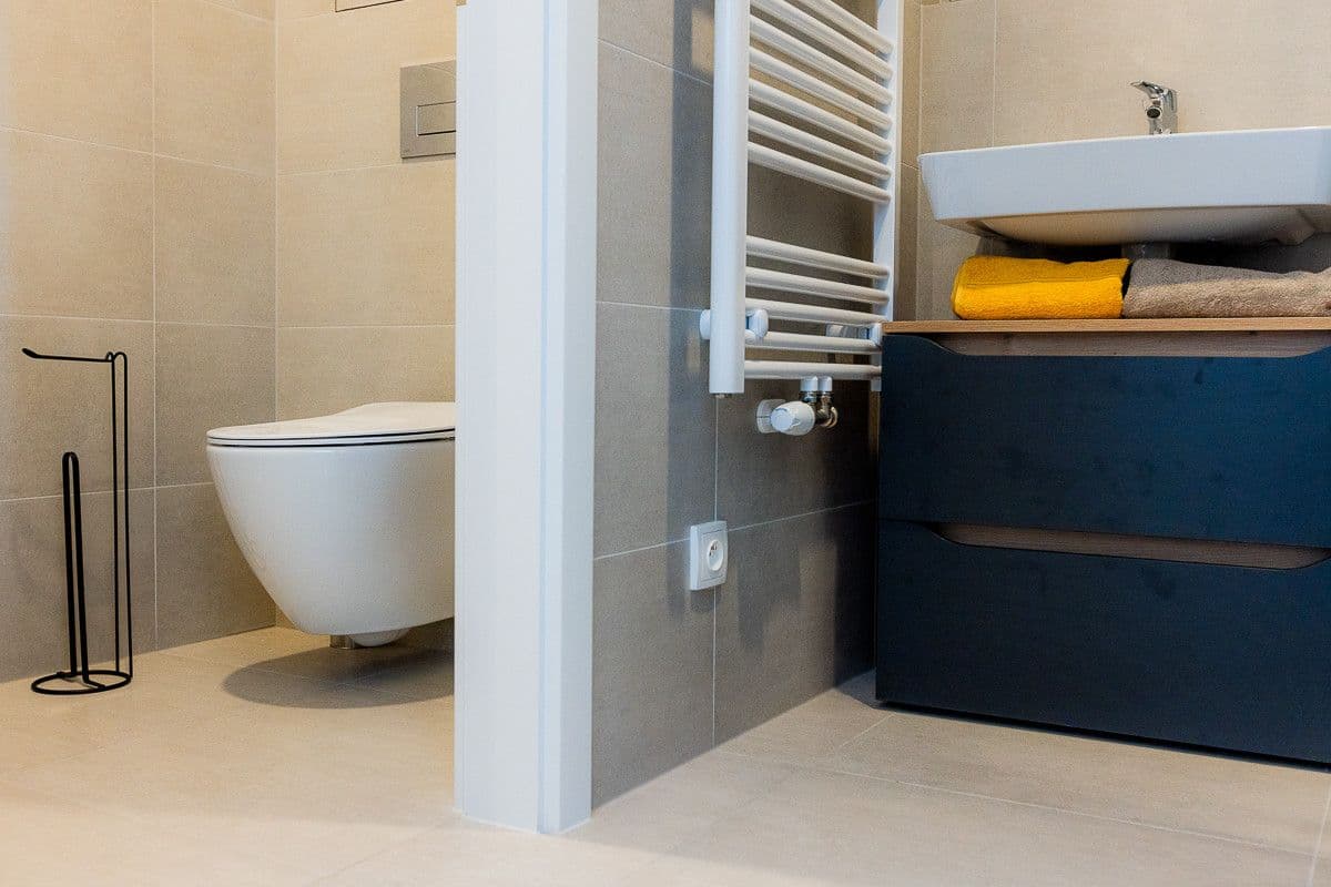 Pronájem bytu  49 m², V Háji, Praha, Praha