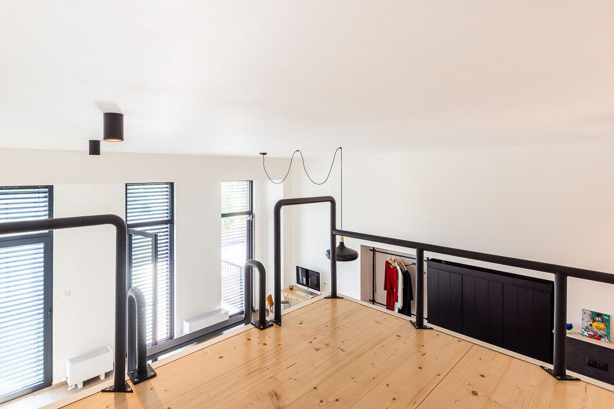 Pronájem bytu  49 m², V Háji, Praha, Praha