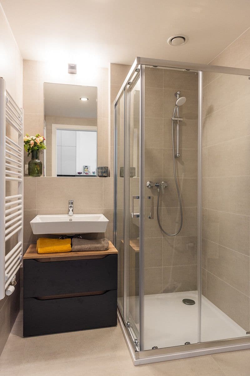 Pronájem bytu  49 m², V Háji, Praha, Praha