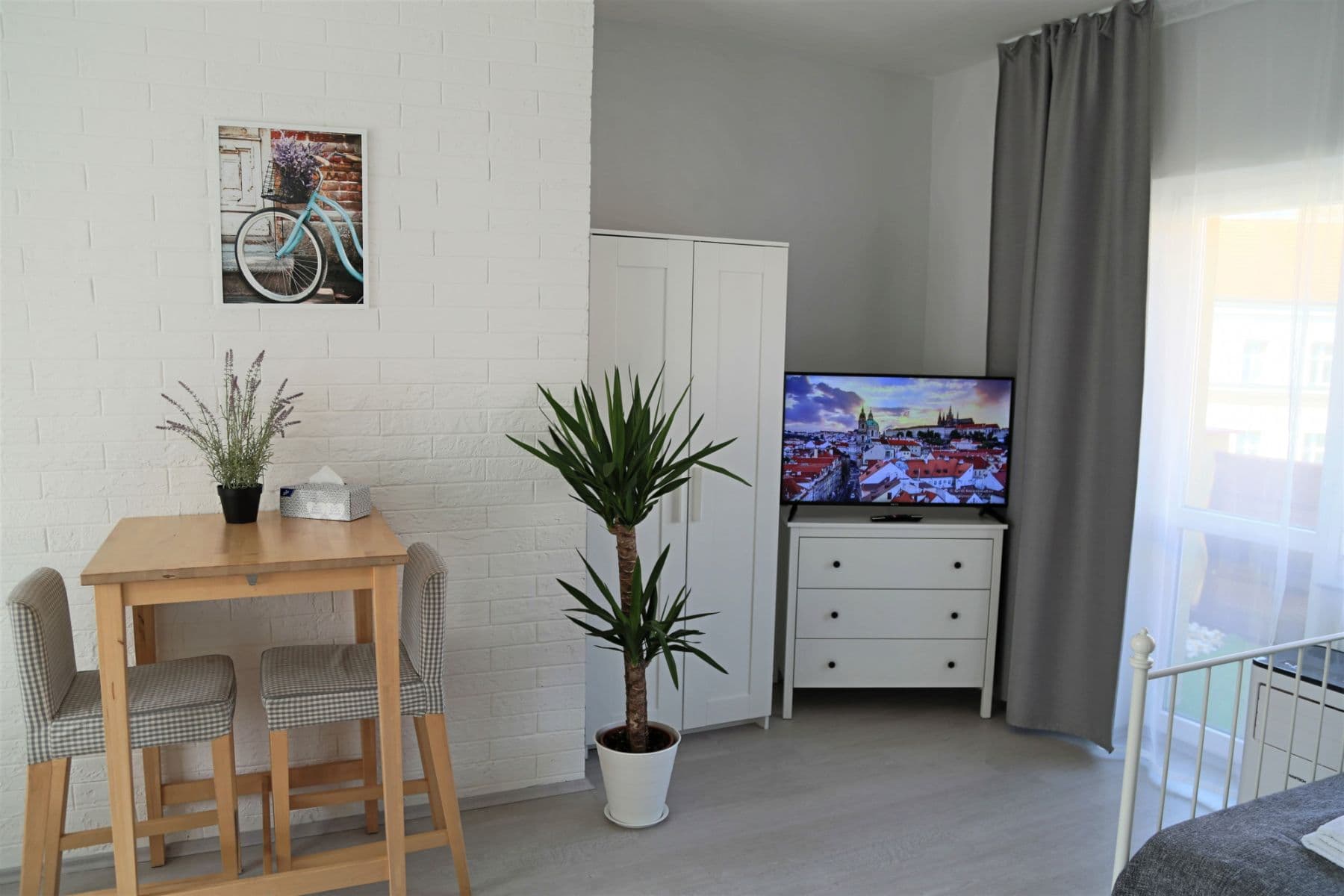 Pronájem bytu  75 m², Na Zbořenci, Praha, Praha