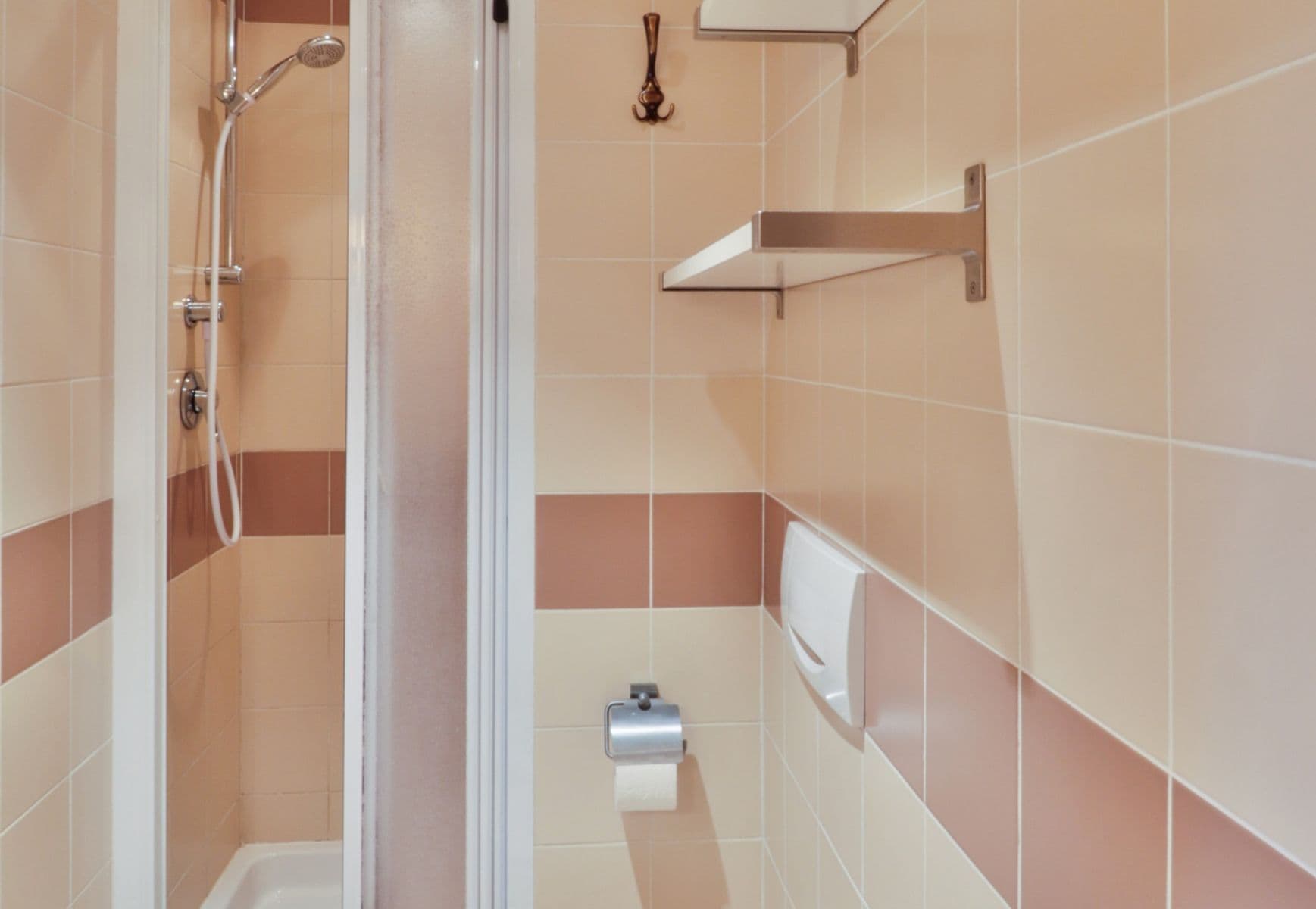Pronájem bytu  42 m², Korunní, Praha, Praha