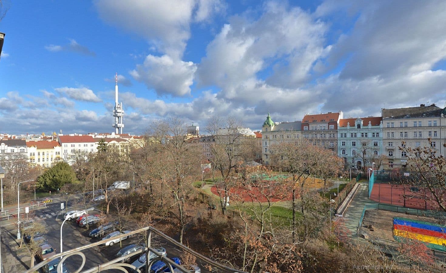 Pronájem bytu  42 m², Korunní, Praha, Praha