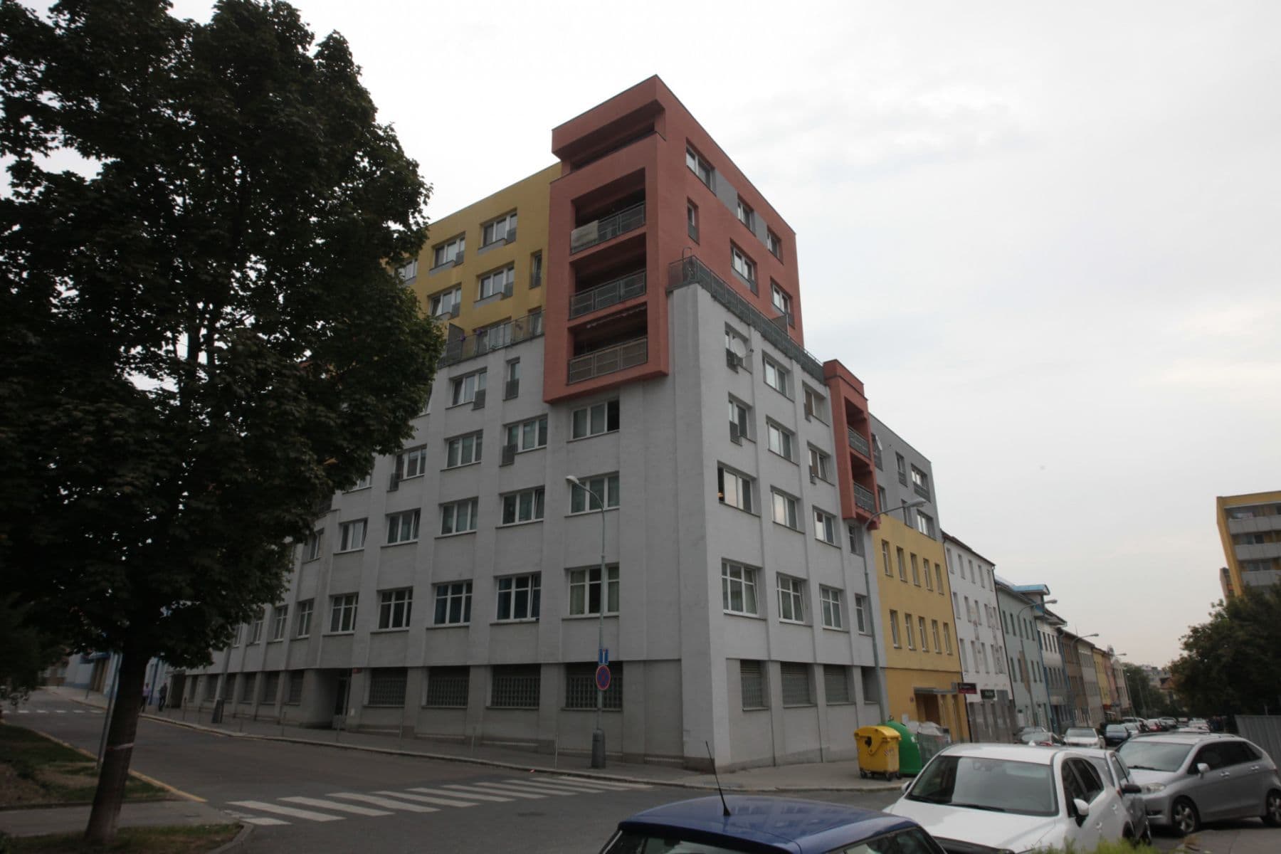 Pronájem bytu  30 m², Jemnická, Praha, Praha