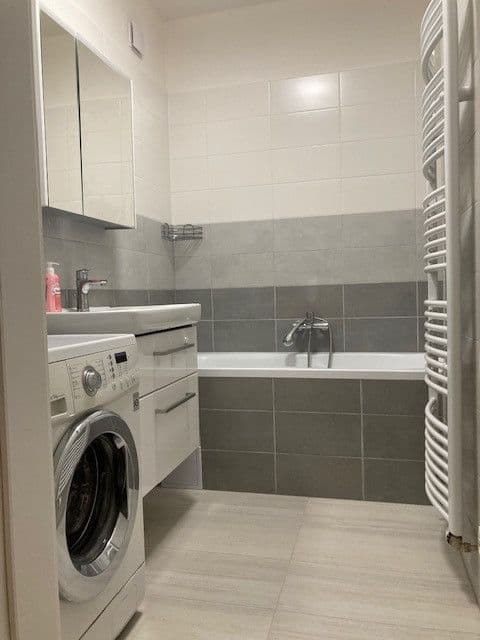 Pronájem bytu  74 m², Kladivova, Brno, Jihomoravský kraj