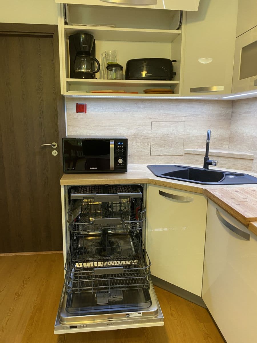 Pronájem bytu  52 m², Hrusická, Praha, Praha