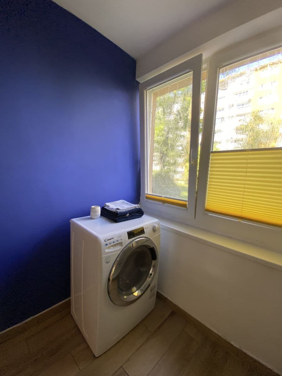 Pronájem bytu  52 m², Hrusická, Praha, Praha