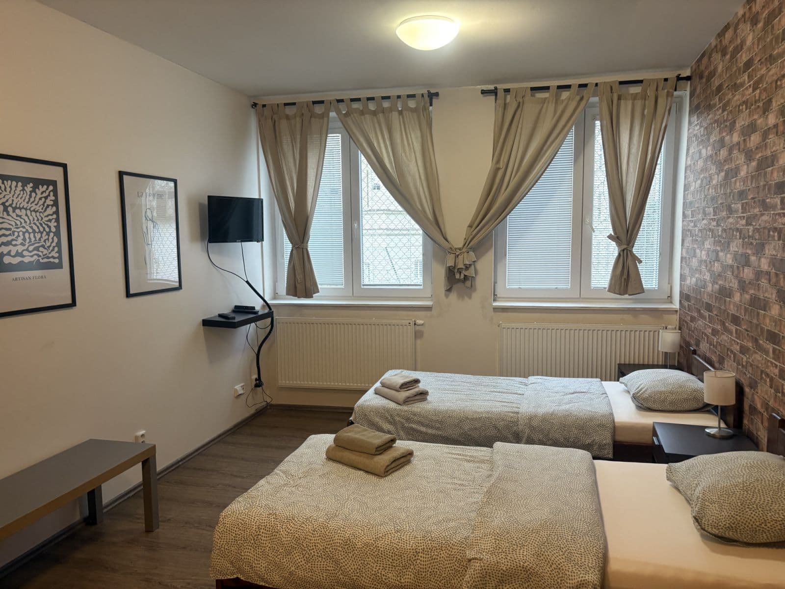 Pronájem bytu  25 m², Víta Nejedlého, Praha, Praha