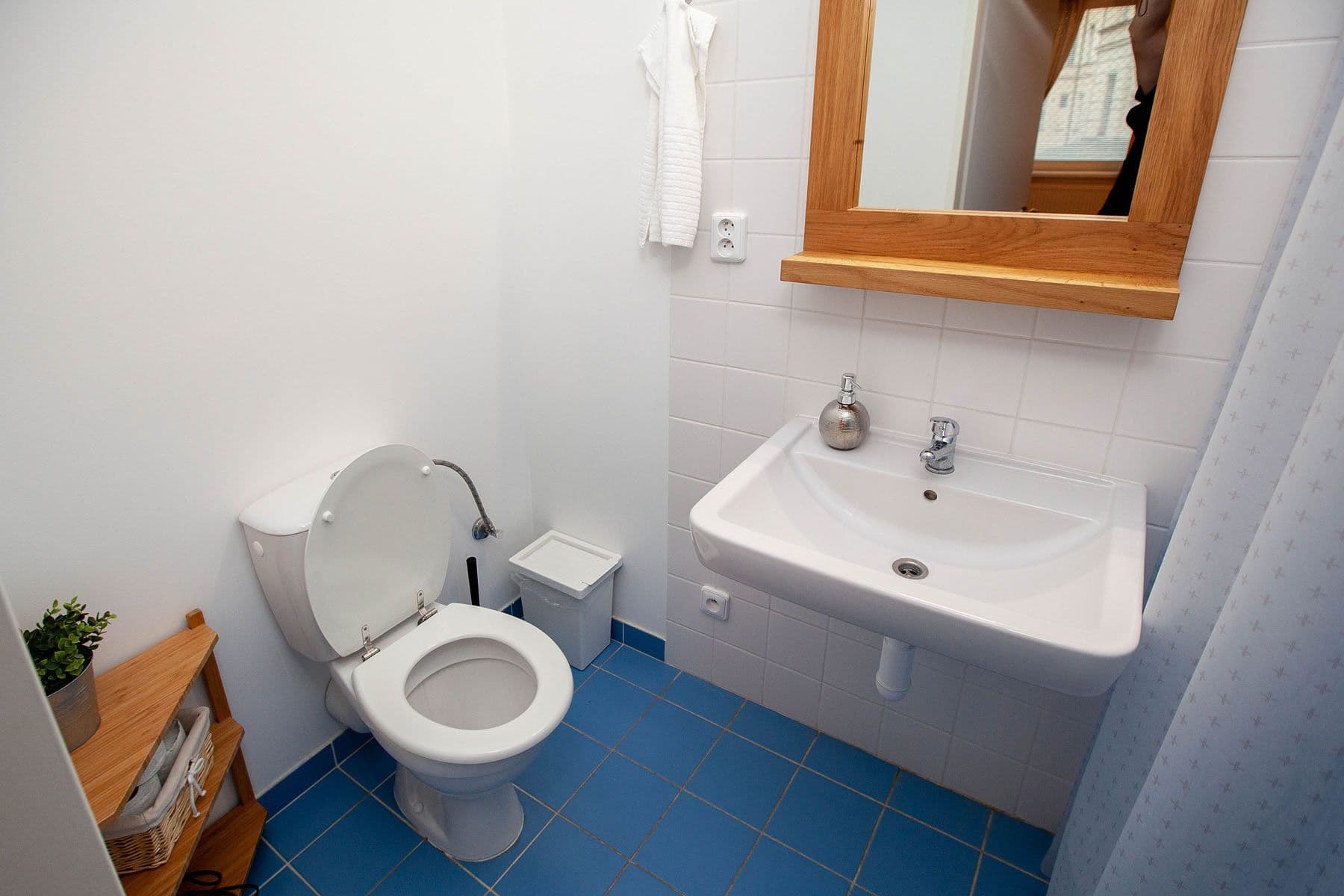 Pronájem bytu  20 m², Víta Nejedlého, Praha, Praha
