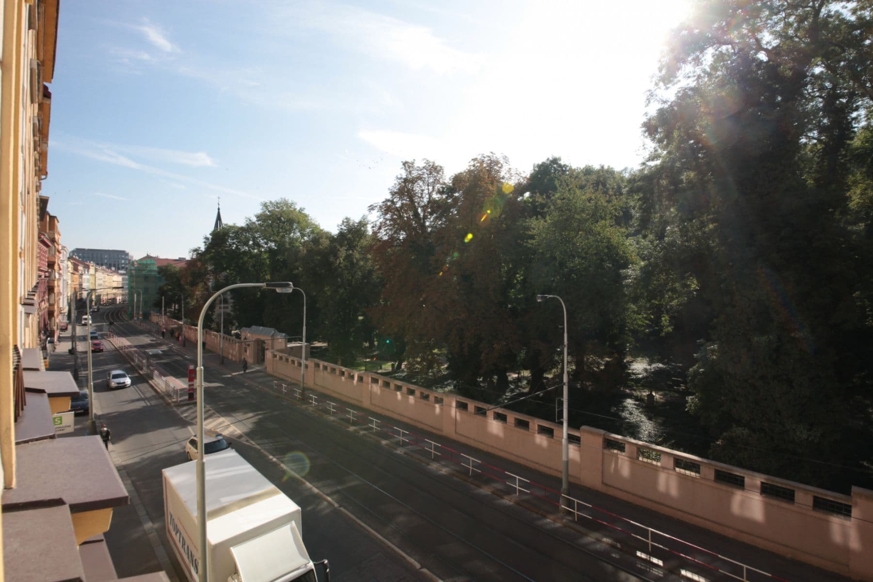 Pronájem bytu  36 m², Plzeňská, Praha, Praha