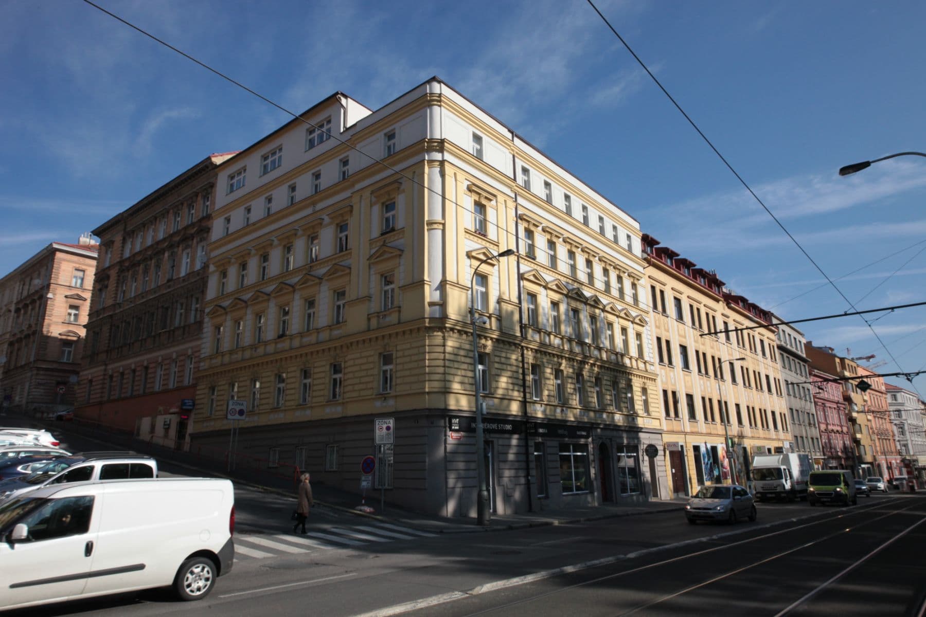 Pronájem bytu  36 m², Plzeňská, Praha, Praha