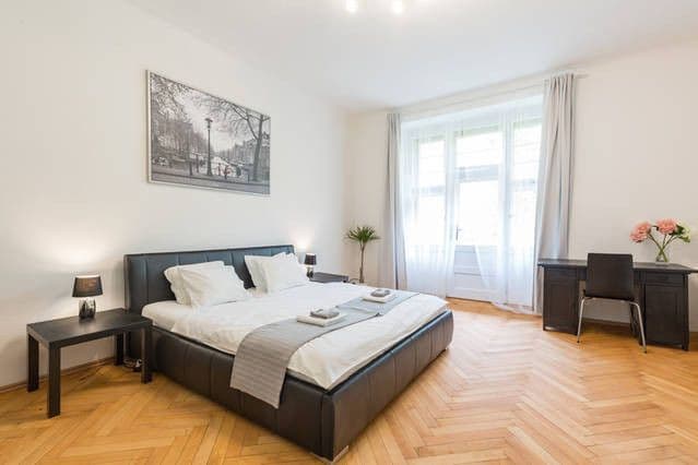 Pronájem bytu  113 m², Čáslavská, Praha, Praha