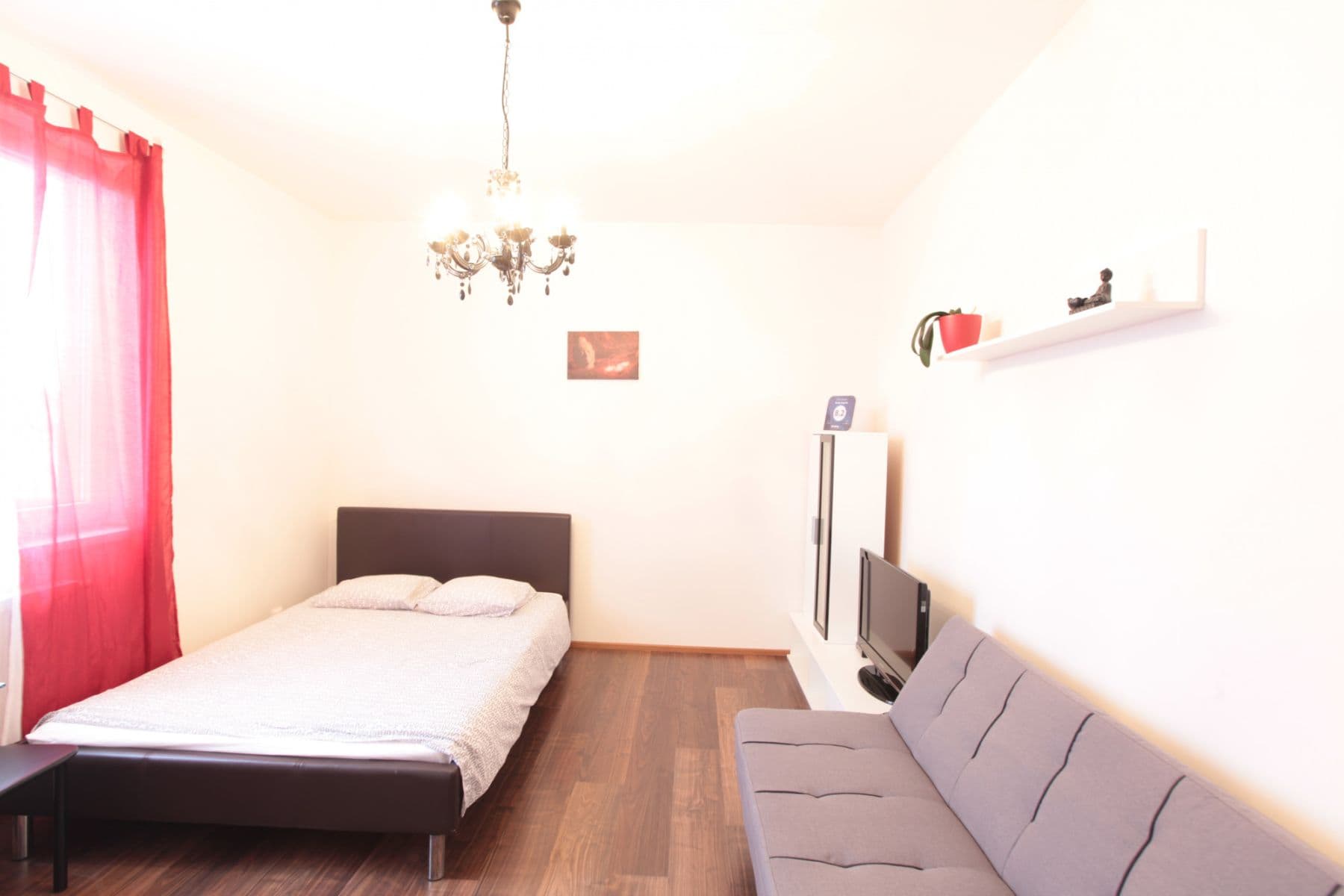 Pronájem bytu  25 m², Freyova, Praha, Praha