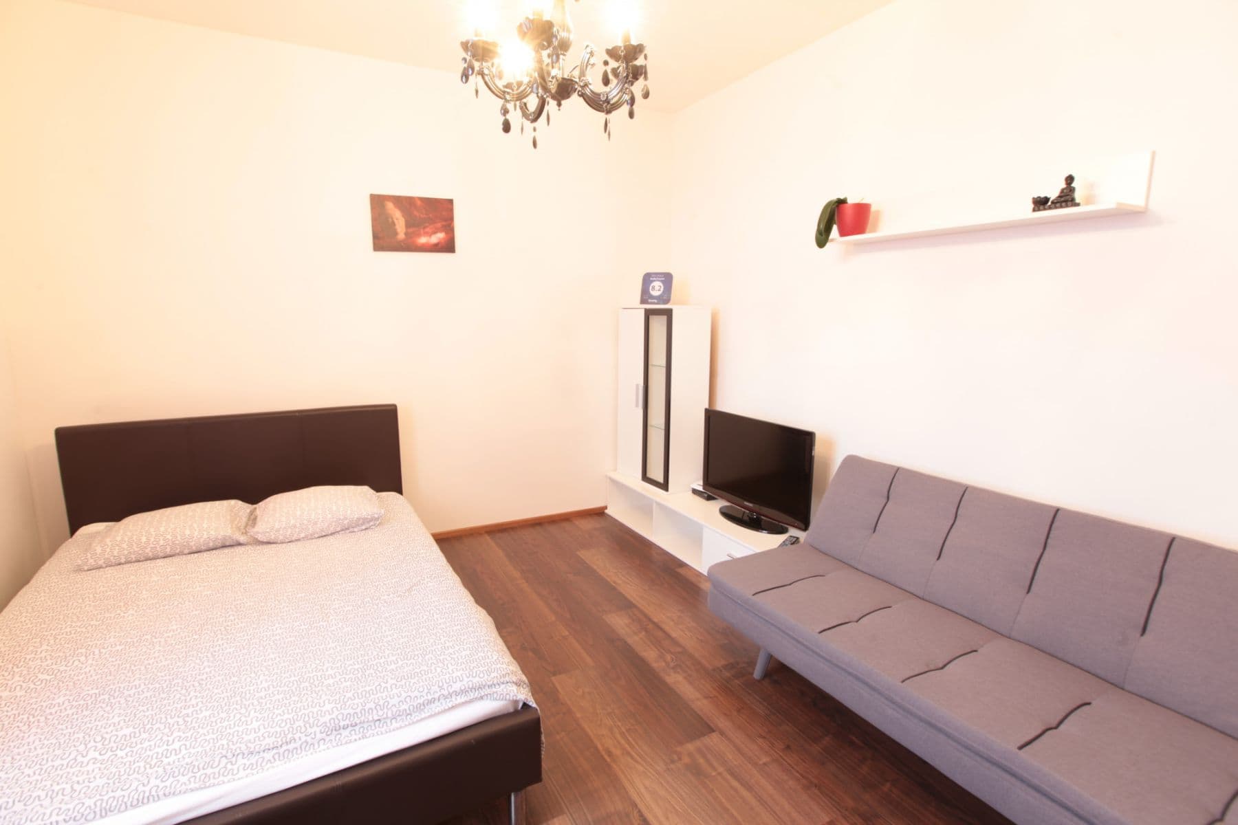 Pronájem bytu  25 m², Freyova, Praha, Praha