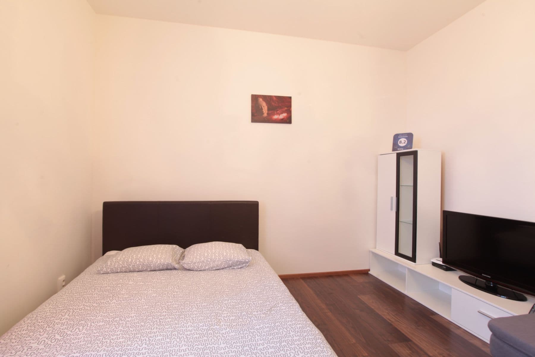 Pronájem bytu  25 m², Freyova, Praha, Praha