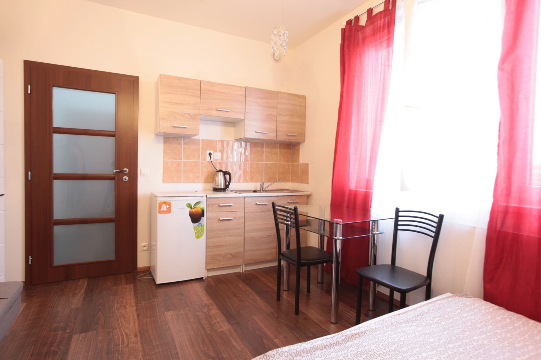 Pronájem bytu  25 m², Freyova, Praha, Praha