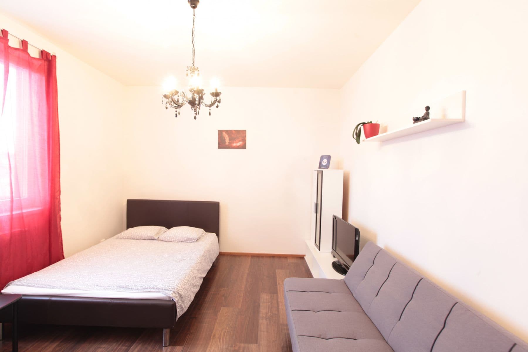 Pronájem bytu  25 m², Freyova, Praha, Praha