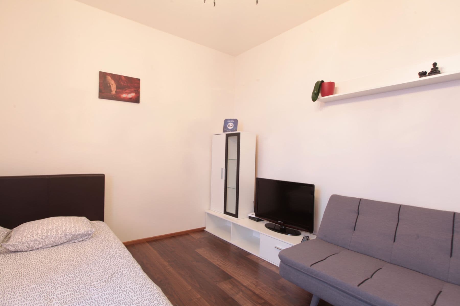 Pronájem bytu  25 m², Freyova, Praha, Praha
