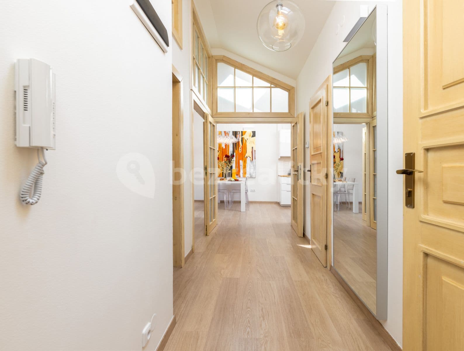 Pronájem bytu  75 m², Karlova, Praha, Praha
