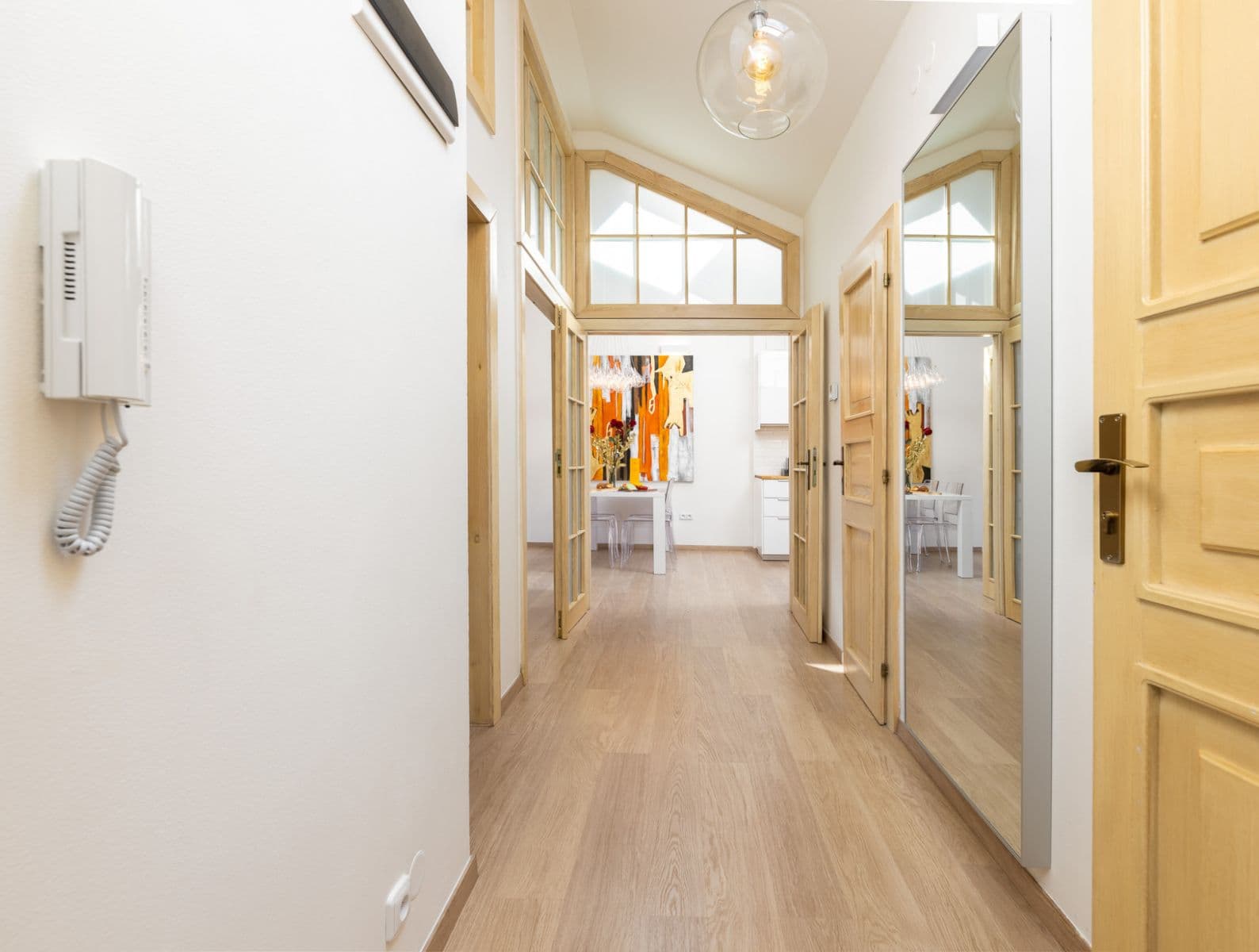 Pronájem bytu  75 m², Karlova, Praha, Praha
