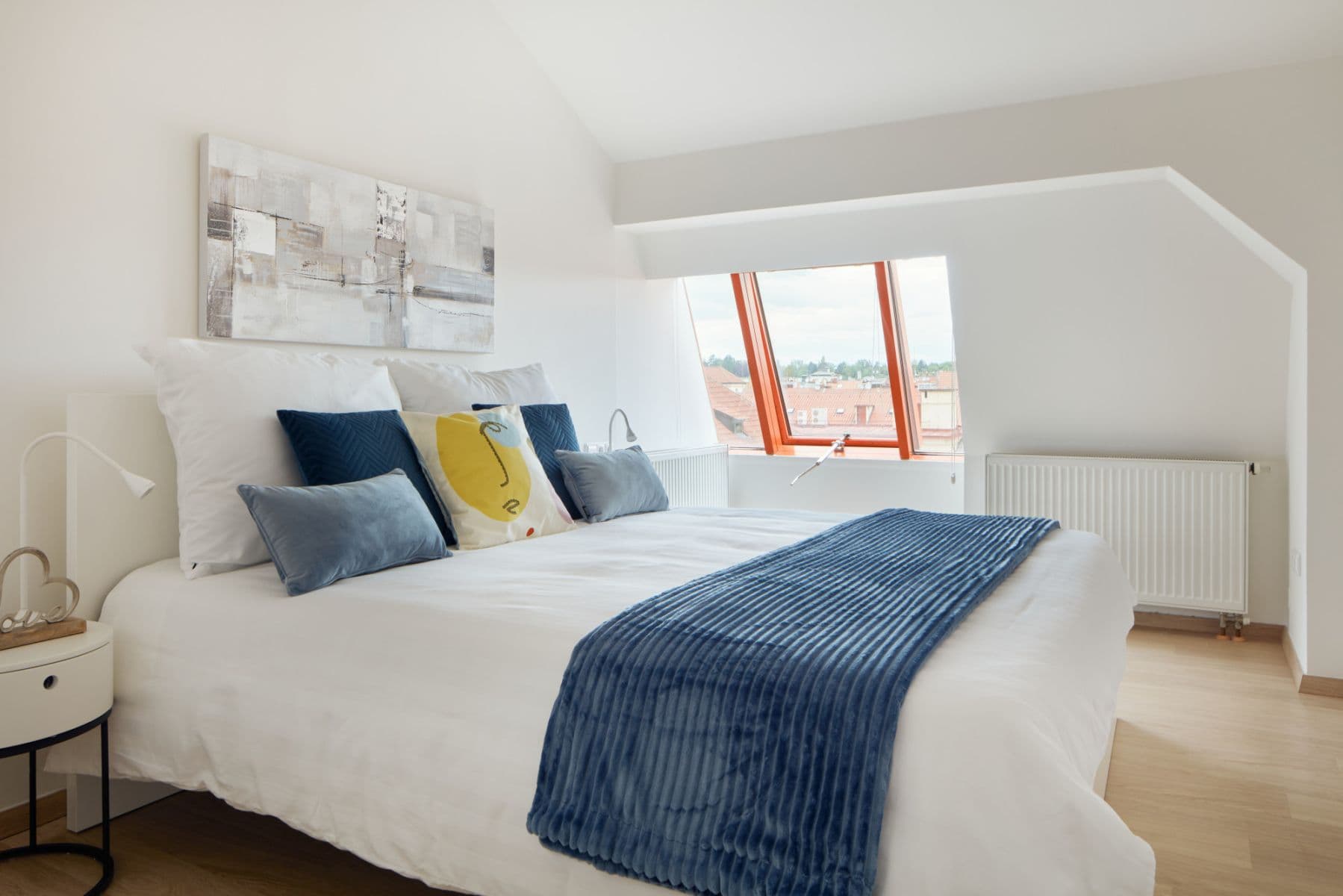 Pronájem bytu  75 m², Karlova, Praha, Praha